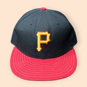 Pittsburgh Pirates New Era Fitted Hat Y2K Red Bill Size 7 Vtg 2000s